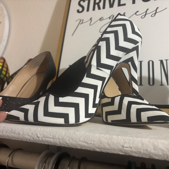 Chevron Print Stiletto Heels - Picture 3 of 5